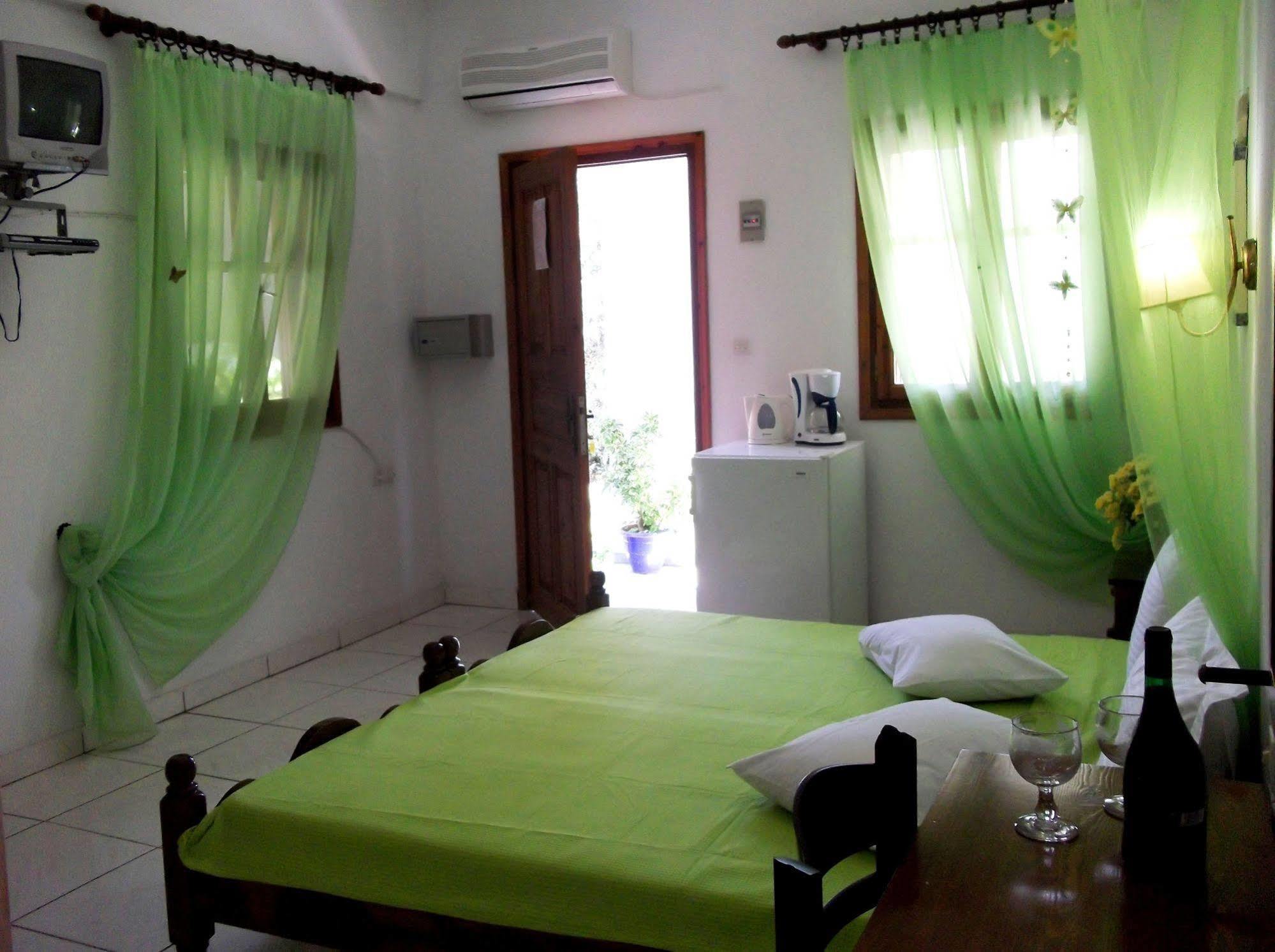 Artemis Bungalows Stafylos Exteriér fotografie