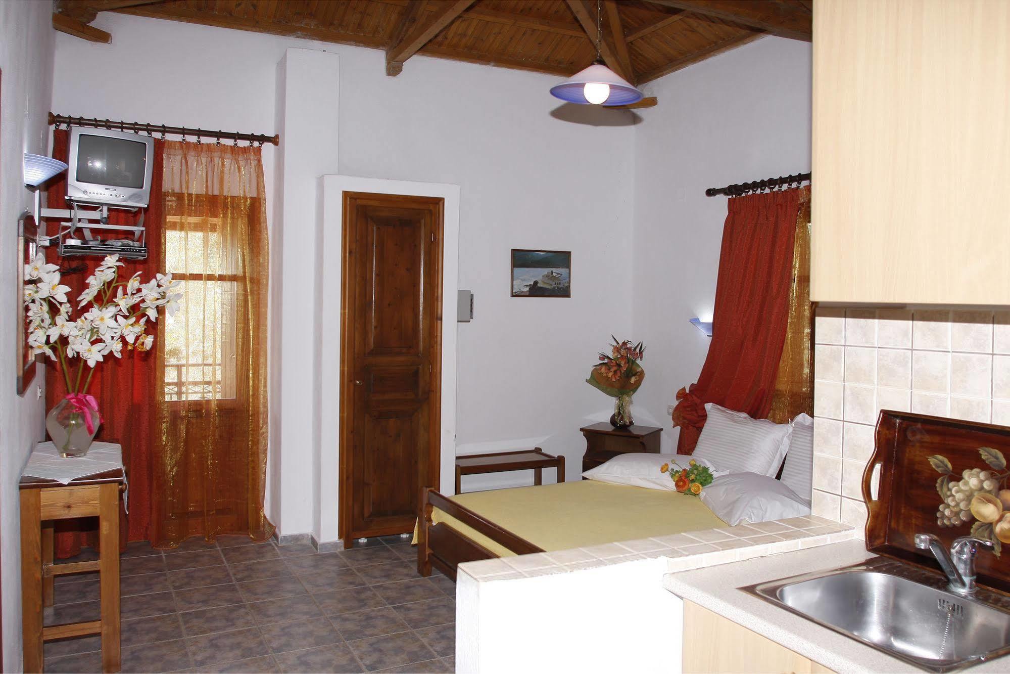 Artemis Bungalows Stafylos Exteriér fotografie